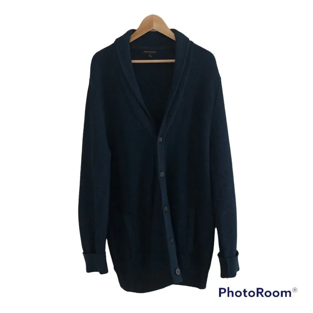 Banana Republic 100% cotton heavy weight button down cardigan academic style